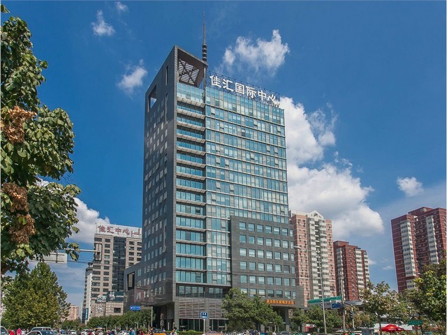 MOM运营管理平台费用标准